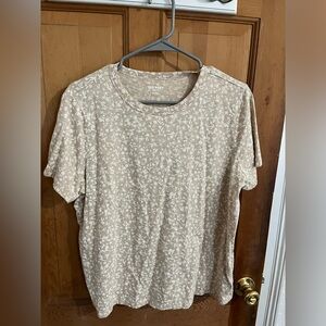 Old navy floral T-shirt